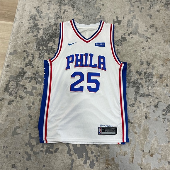 White Nike Philadelphia 76ers Basketball Jersey - Picture 1 of 5